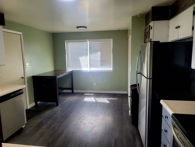 Building Photo - 3 Bedroom in Elko