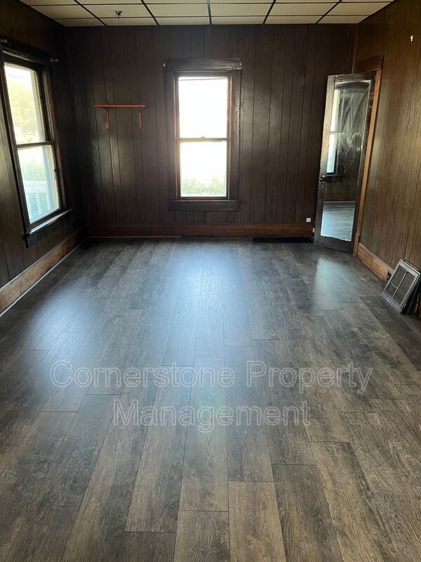 Foto del edificio - 521 W High St