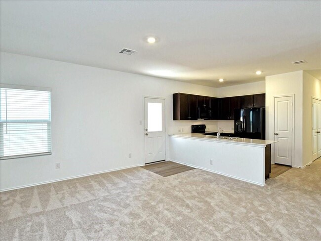 Building Photo - 888 Rancho Del Cielo Lp