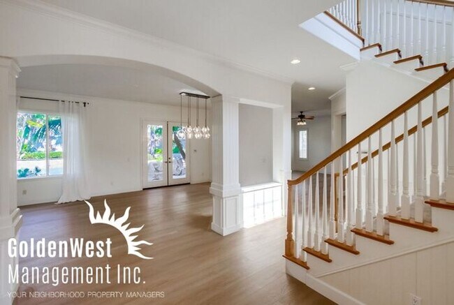 Building Photo - Stunning 4Bdm 3Ba Home W/ Pool in the Hear...