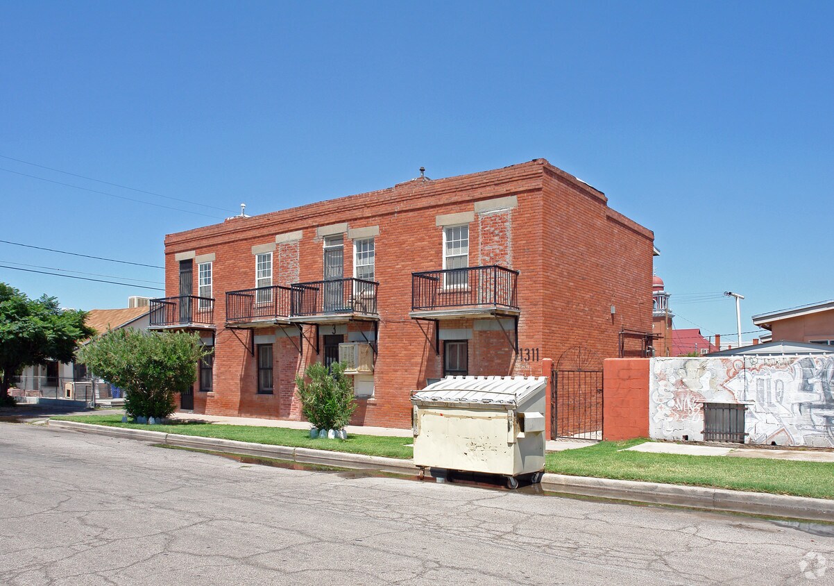 Primary Photo - 1311 4th Ave