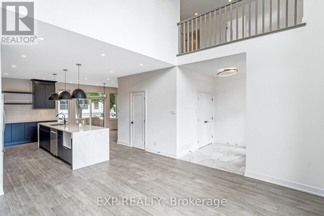 Building Photo - 489 Duvernay Dr