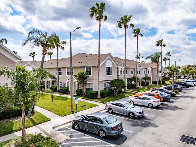Foto del edificio - 724 Kensington Lake Cir