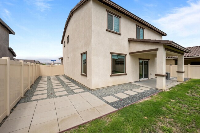 Foto del edificio - 80425 Enclave Ct