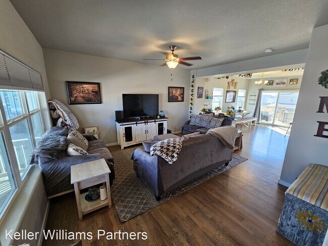 Building Photo - 3 br, 3 bath House - 10066 Bracknell Pl