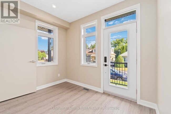 Photo du bâtiment - 1 - 280 LEVIS AVENUE