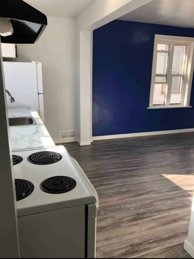 Photo du bâtiment - 806-806 Simcoe St
