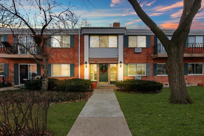 Foto del edificio - 707 Falcon Dr