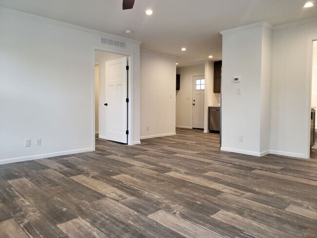 Foto del edificio - 1149 Bayside Rd