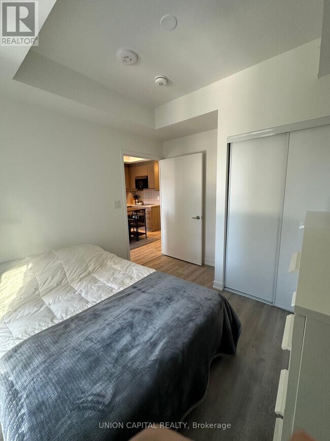 Photo du bâtiment - 8119-8119 Birchmount Rd