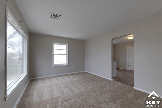 Foto del edificio - 1848 N Green Ave