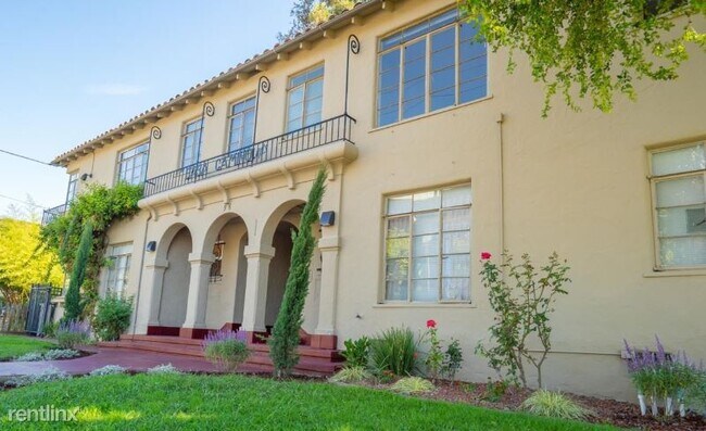 Foto del edificio - 1 br, 1 bath Apartment - 96 S 10th St