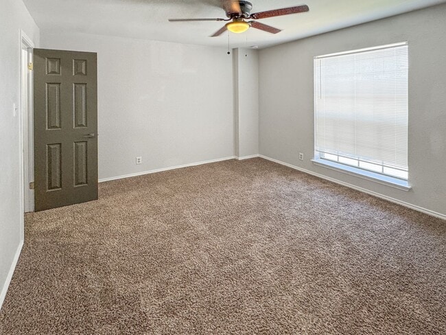 Building Photo - Northampton Rental – 3 Bed | 2.5 Bath + Lo...