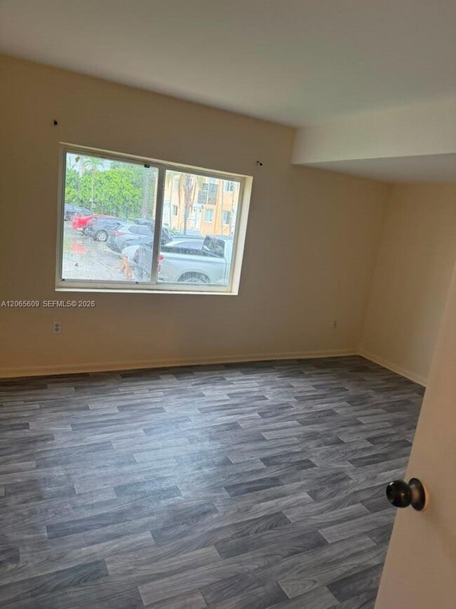 Building Photo - 8453 NW 5th Ave