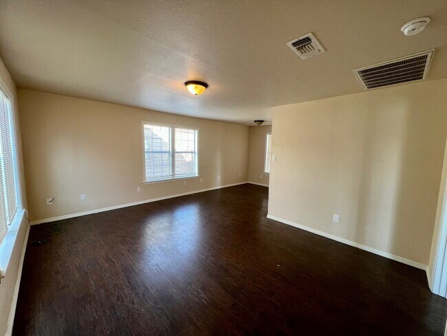 Foto del edificio - Beautiful Remodel Close to TTU