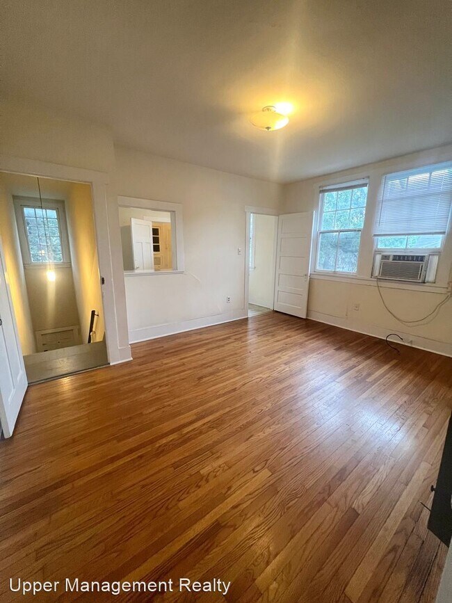Foto del edificio - 1 br, 1 bath Apartment - 2335-41 Nashville...