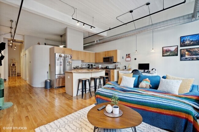 Foto del edificio - 843 W Adams St