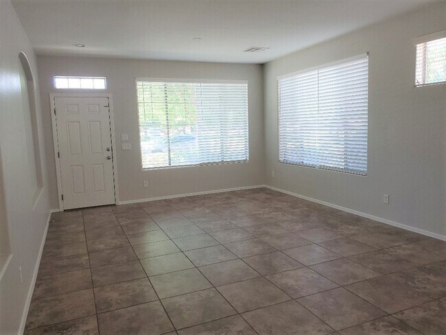 Foto del edificio - 5 Bedroom Home in Morrison Ranch!!