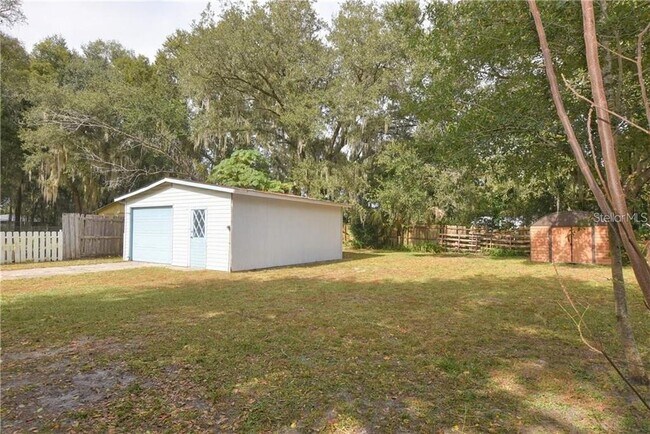 Foto del edificio - 1311 Standish Dr