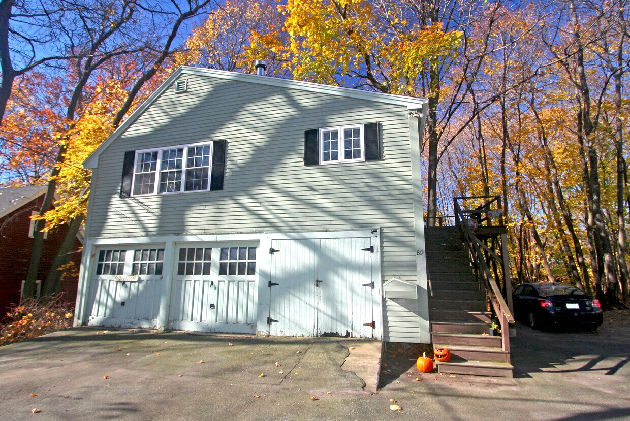 Primary Photo - 89 Belknap St