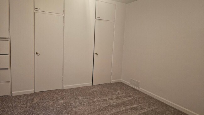 Foto del edificio - Jean Street 4 Plex