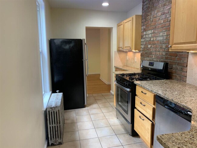 Foto del edificio - 327 Park Ave