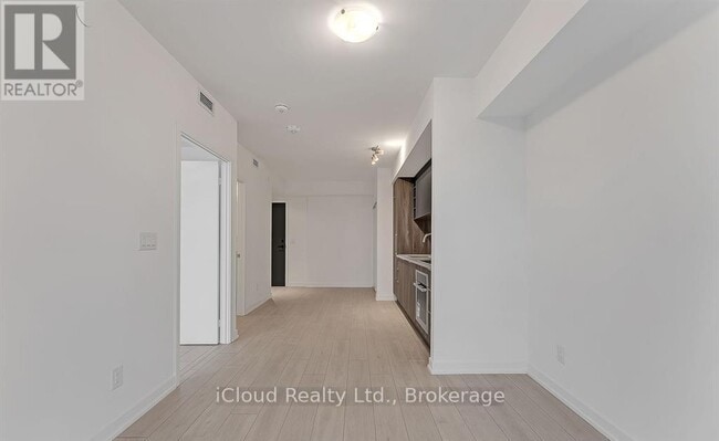 Building Photo - 2031 Kennedy Rd