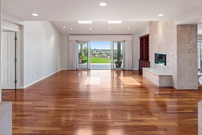 Foto del edificio - Custom Single Story in coveted Alvarado Es...