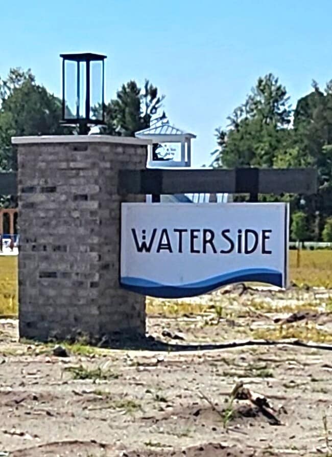 Foto del edificio - 3 Bed | 2.5 Bath | 2-Car Garage | Brand-New Waterside Home