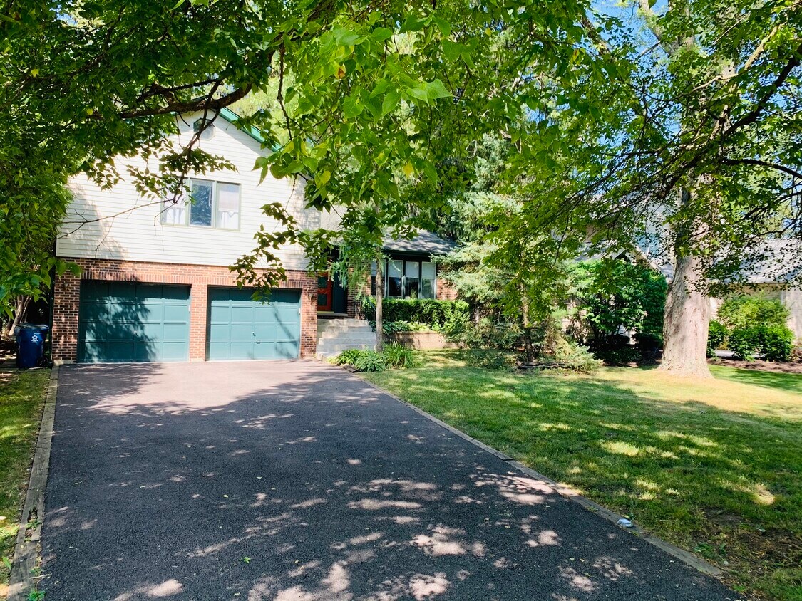 Foto principal - 228 Woodstock Ave