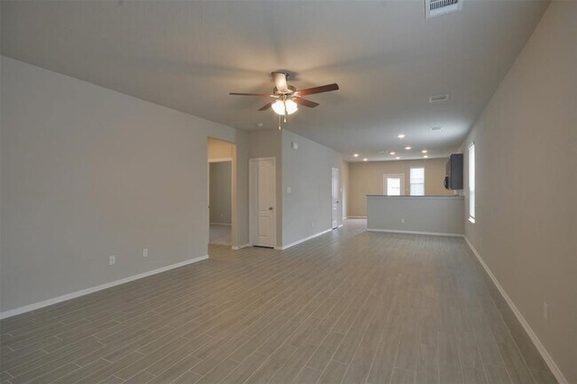 Foto del edificio - 24730 Winema Wds Ln