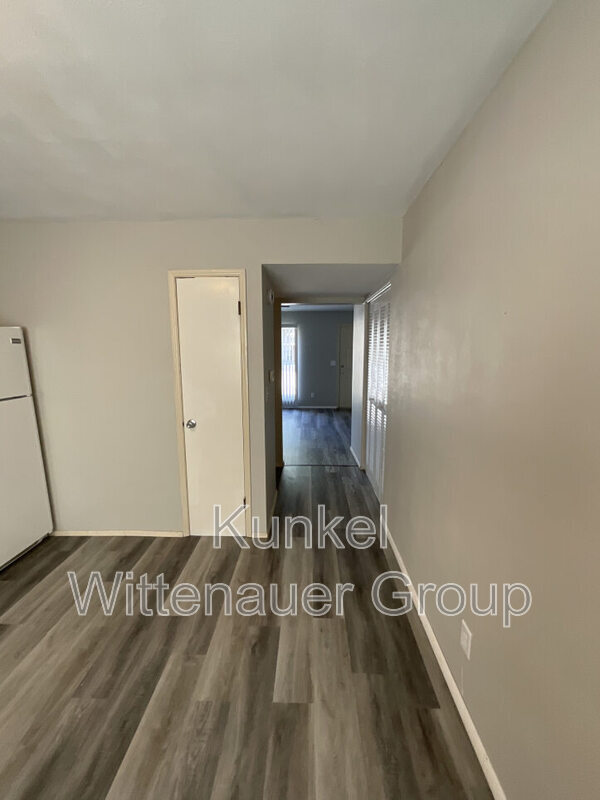 Foto del edificio - 201 W Wesley Dr