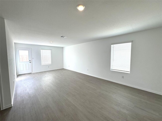 Building Photo - 2306 Dust Devil Dr