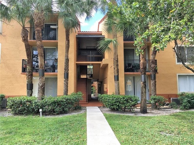 Foto del edificio - 10741 Cleary Blvd