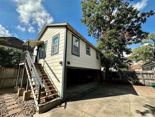 Foto del edificio - 1637 Bonnie Brae St