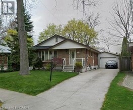 Building Photo - 67 Briarwood Crescent