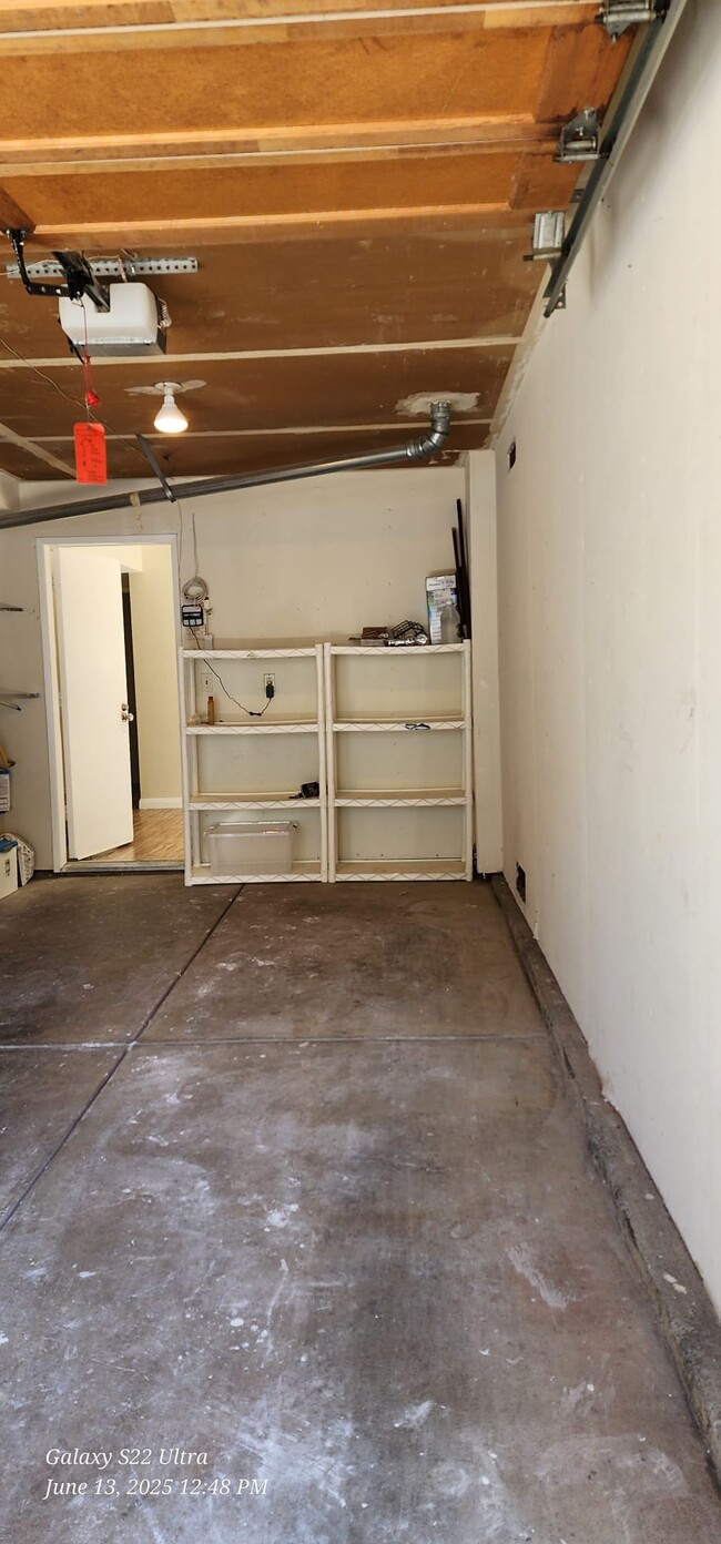 Garage - 34752 Hemet Common