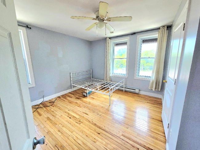 Building Photo - 5023 Spruce St