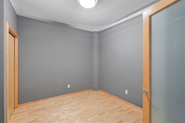 Foto del edificio - 401 N 2nd St