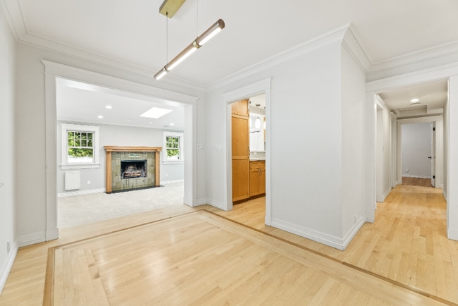 Foto del edificio - 5713 W 79th St