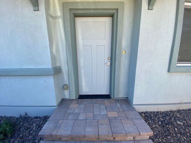 Building Photo - Two Story NW Reno House - 1 Cat Friendly