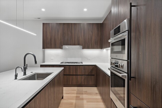 Foto del edificio - 232 S Green St