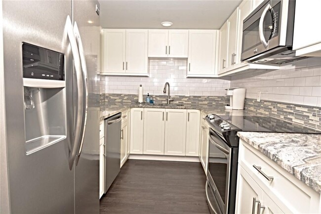 Building Photo - 3575 Gulf Blvd