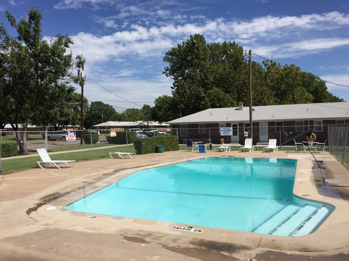 Primary Photo - Holly Park Apartments