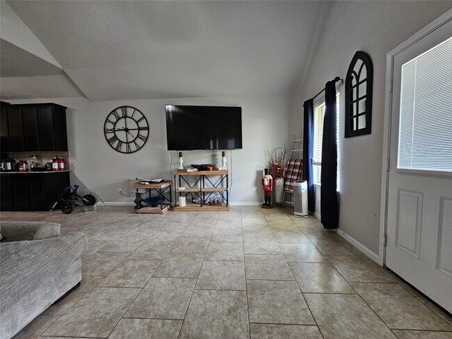 Foto del edificio - 1608 Groce Ln