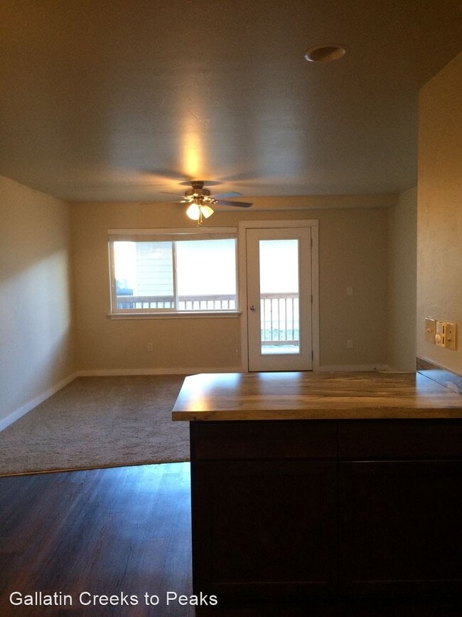 Foto del edificio - 2 br, 2 bath Apartment - 2224 BAXTER LANE ...