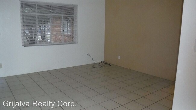 Foto del edificio - 4609 E 18th St