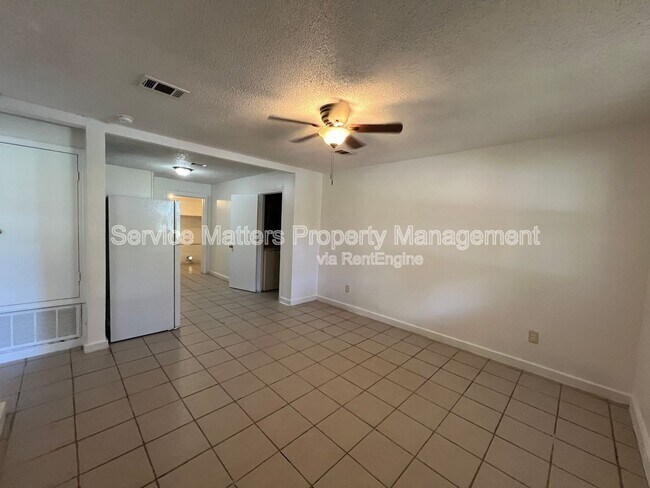 Foto del edificio - 2601 W Belmont St