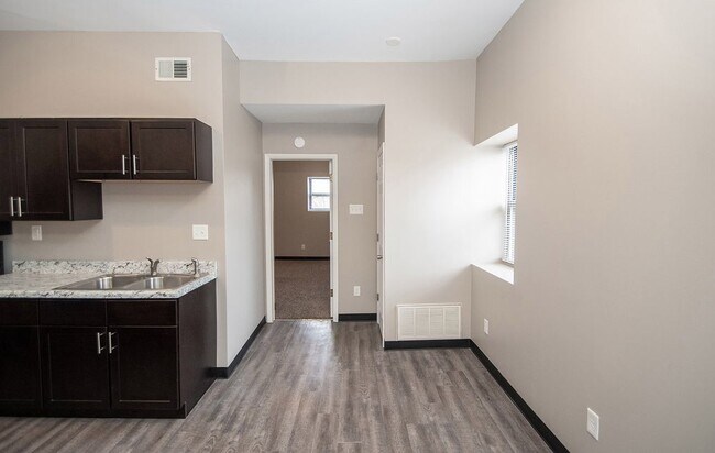 Foto del edificio - 2060 N Delaware St