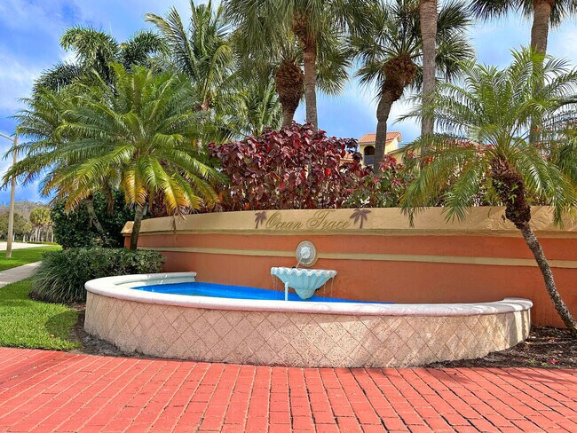 Foto del edificio - 200 Uno Lago Dr